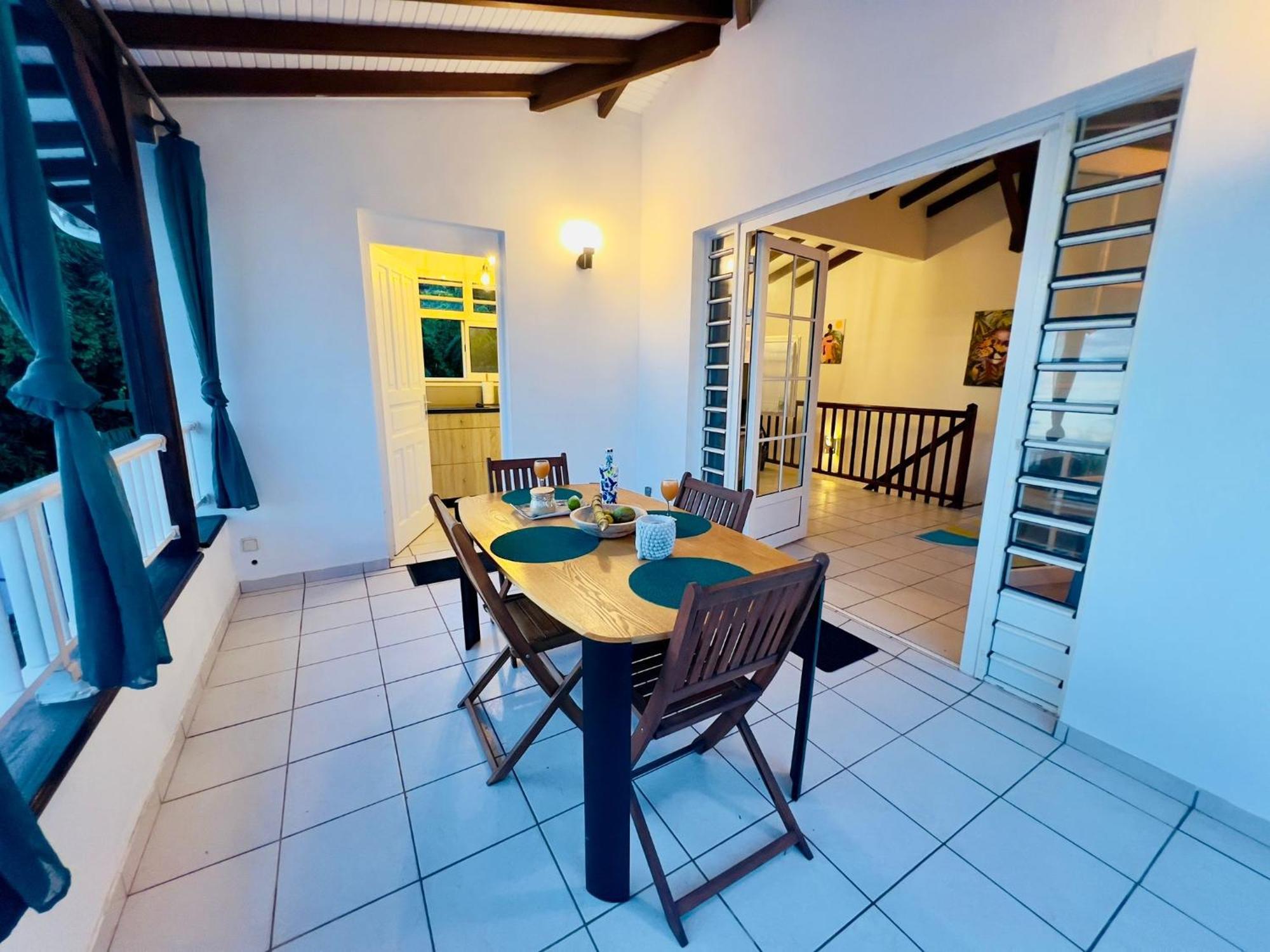 Villa Iguana, Duplex Paisible, Vue Magnifique Mer Et Rocher Du Diamant, Piscine Sainte-Luce Exterior photo