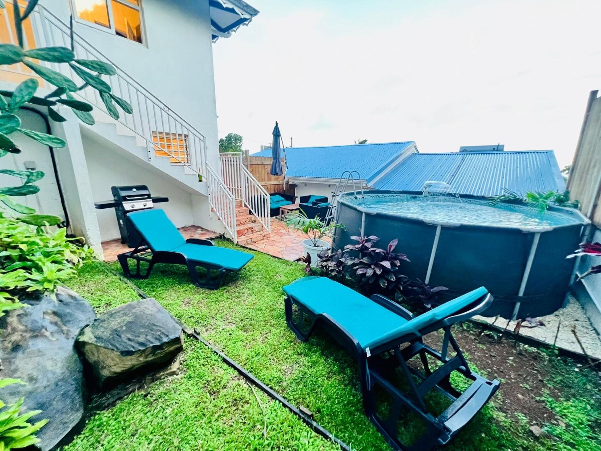 Villa Iguana, Duplex Paisible, Vue Magnifique Mer Et Rocher Du Diamant, Piscine Sainte-Luce Exterior photo